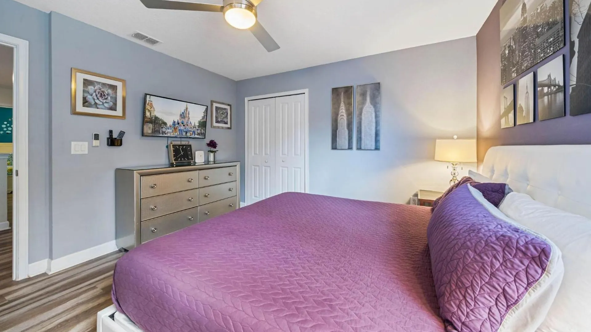 Bright 8 Bdrm Villa With Theater In Champions Gate Davenport Holiday home
