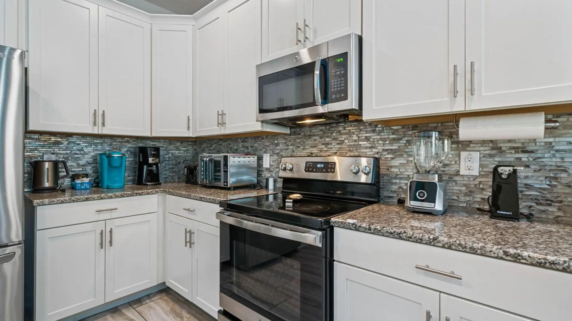 Bright 8 Bdrm Villa With Theater In Champions Gate Davenport